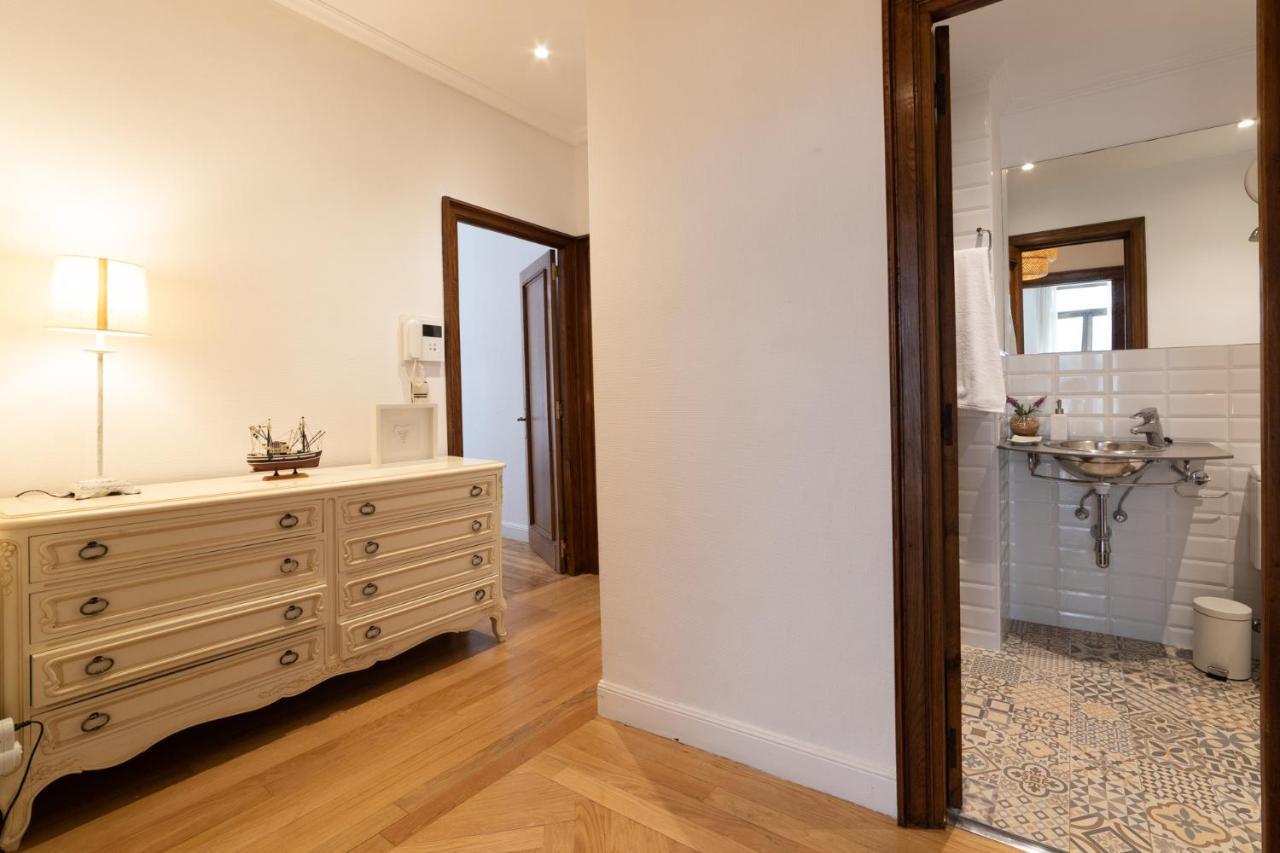 La Concha Cozy Balcony Apartment By Cisan Rentals Σαν Σεμπαστιάν Εξωτερικό φωτογραφία