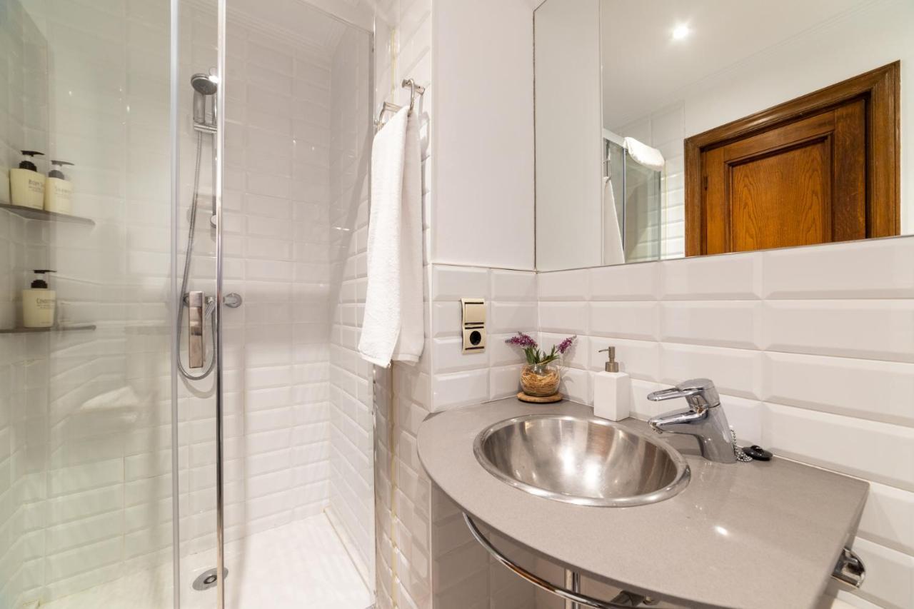 La Concha Cozy Balcony Apartment By Cisan Rentals Σαν Σεμπαστιάν Εξωτερικό φωτογραφία